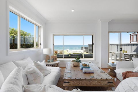 Absolute Beachfront Luxury In Narrabeen - Hotel VIC 3