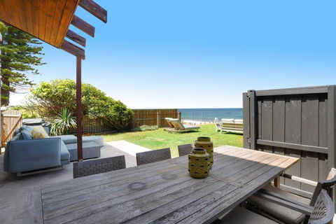 Absolute Beachfront Luxury In Narrabeen - Hotel VIC 2