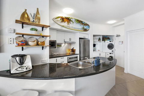 Absolute Beachfront Rolling Surf Resort - Hotel VIC 1