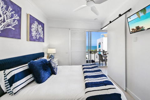 Absolute Beachfront Rolling Surf Resort - Hotel VIC 2