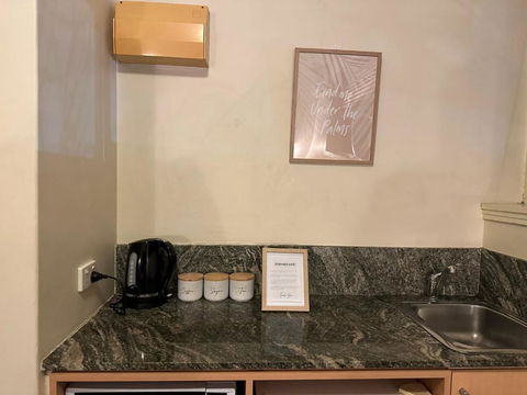 Acland Street Studio Apartment FREE PARKING - Hotel VIC 3