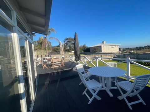 Ahoy Family Beach Escape - Hotel VIC 0