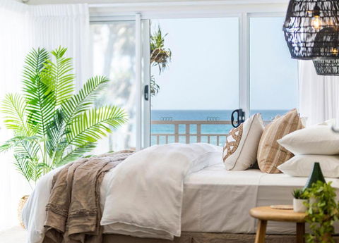 Absolute Beachfront Family Size Home - Hotel VIC 0