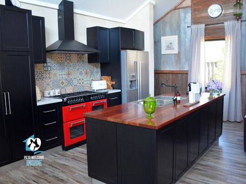 A Beautiful New Property, Walking Distance To The Beach In Esperance WA! - Hotel VIC 4