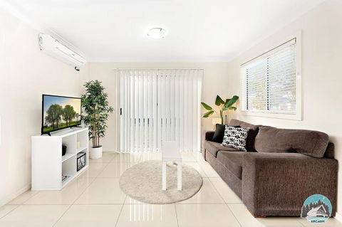 Aircabin - Oxley Park - Lovely & Comfy - 2 Beds - Hotel VIC 2