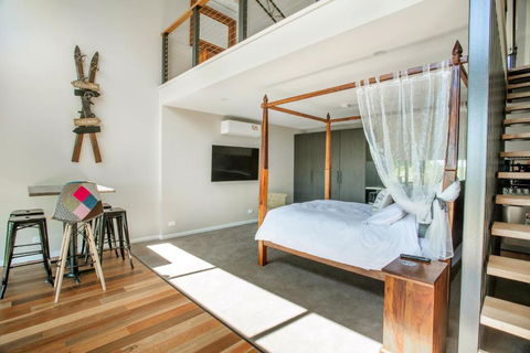 Altitude221 - Hotel VIC 2