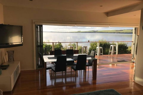 Amazing Ansons Bay Absolute Waterfront Beach House - Hotel VIC 0