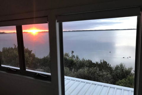 Amazing Ansons Bay Absolute Waterfront Beach House - Hotel VIC 4