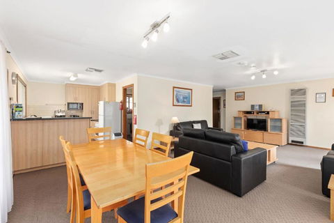 Apartments On Tolmie - Hotel VIC 3