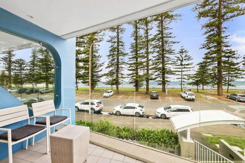 Aqua Blu - Prized Position - Hotel VIC 1