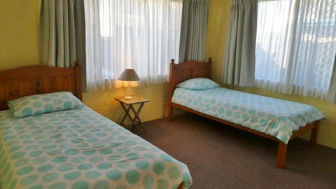 Aurora D - S, 2 - 13 Pacific Pde - Hotel VIC 4