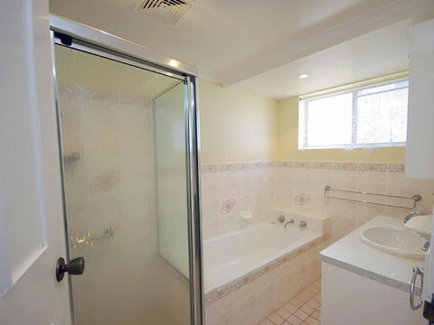 Avilla Court 1 - Hotel VIC 4