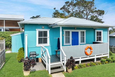 Aurora Quintessential Beachfront Couples Getaway - Hotel VIC 1