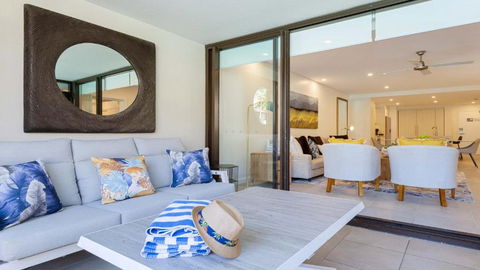 AZURE 187 Port Douglas - Hotel VIC 4