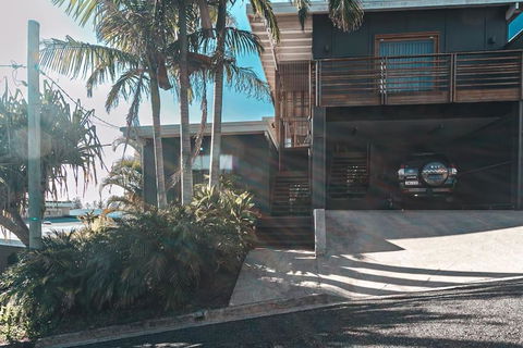 BAY PROPERTIES . The Big Chill - Hotel VIC 1