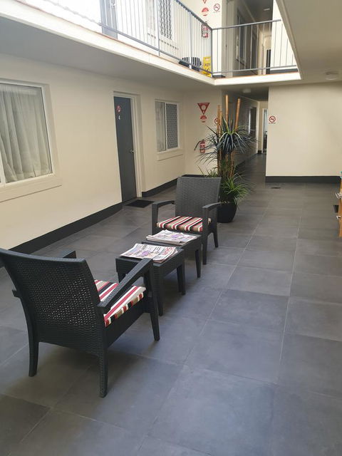 Southport Motel & Apartments - Hotel VIC 7