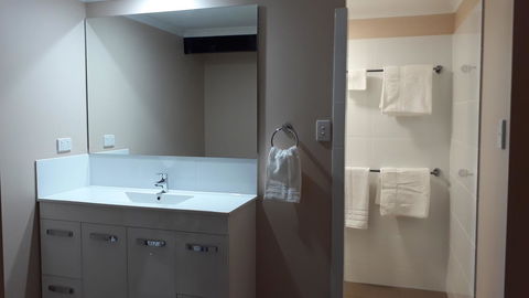 Private Apartment With Scenic Gardens - Hotel VIC 6