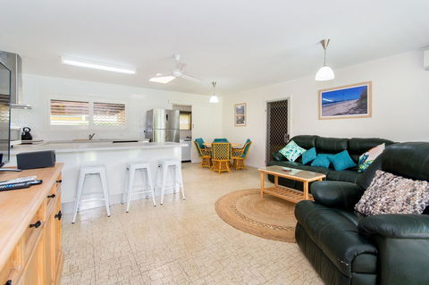 Lowset Sweetie, Central To Everything - Partridge St, Bongaree - Hotel VIC 9