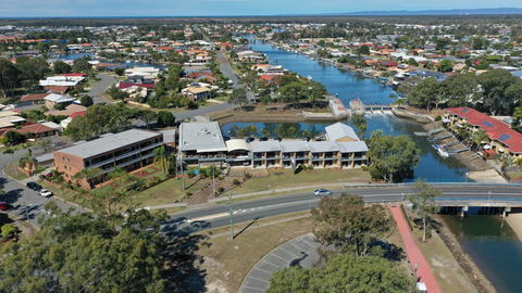 Bribie Waterways Motel - Hotel VIC 33