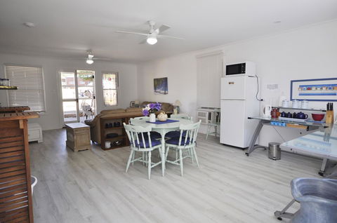 Retro Beach Flat - Hotel VIC 10