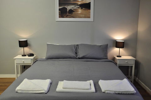 Bribie Island Square - Hotel VIC 10