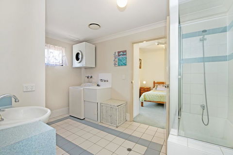 Quiet Location Across From Waterfront - South Esp, Bongaree - Hotel VIC 15