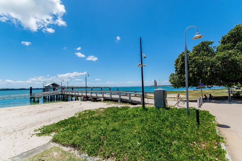 Private Canal Duplex With Pontoon - Oleander Drive, Bongaree - Hotel VIC 14
