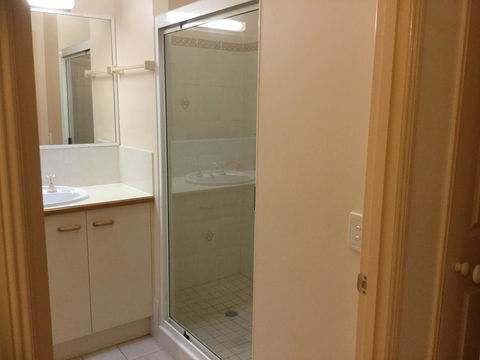 Private Canal Duplex With Pontoon - Oleander Drive, Bongaree - Hotel VIC 5