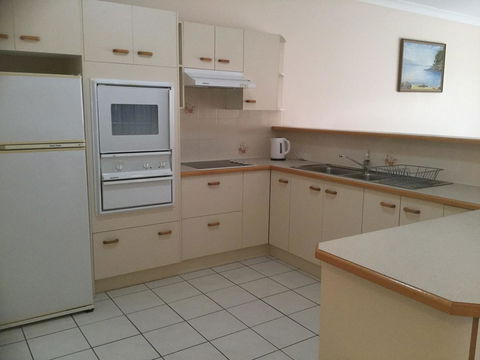 Private Canal Duplex With Pontoon - Oleander Drive, Bongaree - Hotel VIC 6