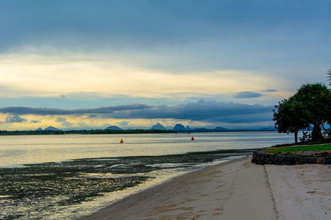 Fishing And Swimming At Your Doorstep - Sylvan Beach Esp, Bellara - Hotel VIC 14