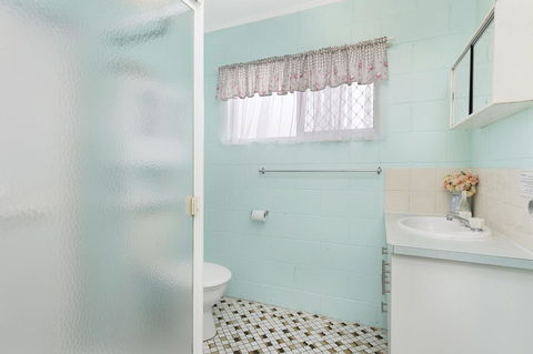 First Floor Unit Close To Shops, Park And Waterfront! - Hotel VIC 18
