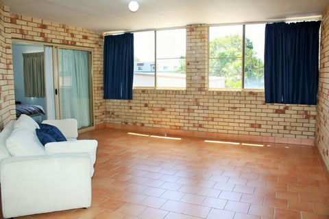 Spacious Unit With Views Of Pumicestone - Wattle Ave, Bongaree - Hotel VIC 5