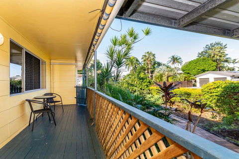 Pet Friendly Cottage In The Heart Of Bribie - Wirraway St, Bongaree - Hotel VIC 14