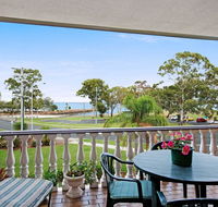 Huge top floor unit across the road....Waterfront - Hotel VIC