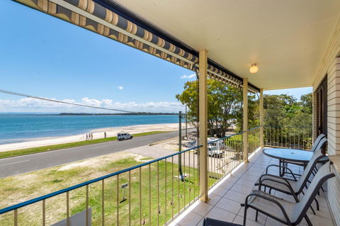 Water Views - Top Floor -Clearview Apartments South Esp, Bongaree - Hotel VIC 0