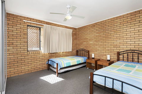 Ground Floor Air Conditioned, Fabulous Waterviews Overlooking Pumicestone Passage - Hotel VIC 1