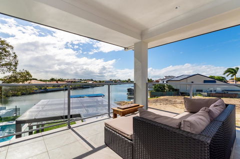 Stunning Canal Home Oh So Close To The Waterfront - Hotel VIC 12