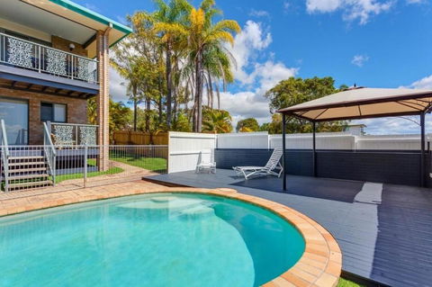 1-33 Tingira Close - Rainbow Beach, Gorgeous Ocean Views, Swimming Pool, Air Conditioning - Hotel VIC 2