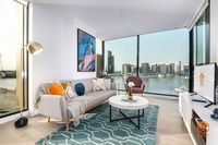 145 Premium Waterfront Suite in Docklands
