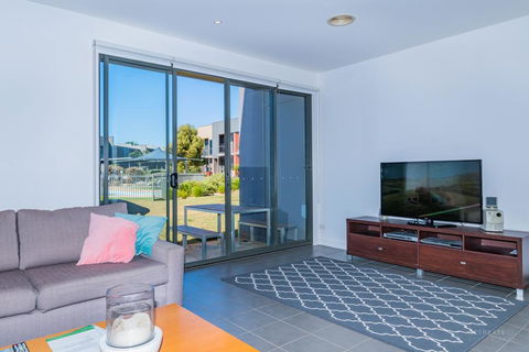 19 Coast Drive - Hotel VIC 2