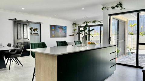Cozy & Relaxed Stay In Bayswater - Hotel VIC 3