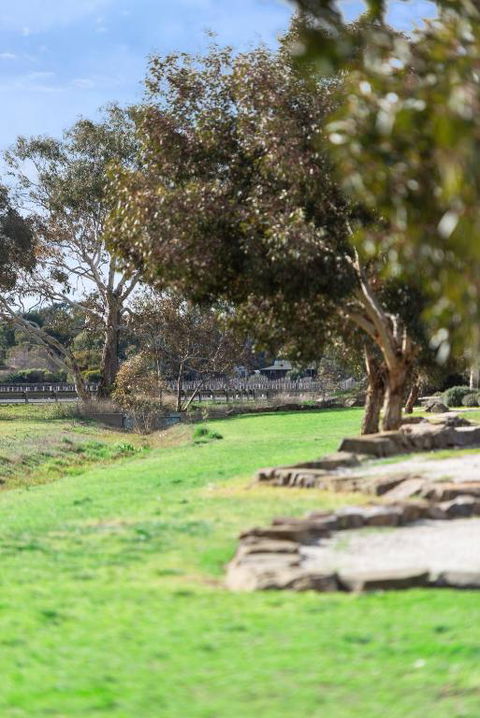 Crimson Ridge - Wines, Vines And Dine - Hotel VIC 4