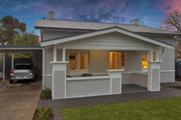 Book Colonel Light Gardens Accommodation Vacations Hotel VIC Hotel VIC