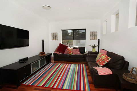 3 Bauhinia Crescent Marcoola - PET FRIENDLY, LINEN SUPPLIED, 500 BOND - Hotel VIC 3