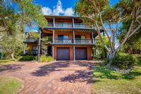 41 Carlo Circle - Rainbow Beach Huge Beach House With Room for Everyone