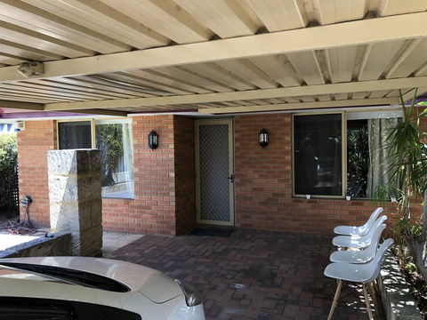 5A Glenelg Street - Hotel VIC 1