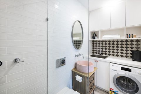 Accommodate Canberra - Warehouse - Hotel VIC 1