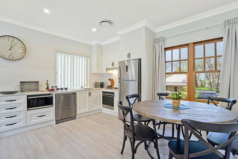 Accommodation Hunter - Adams Street Maitland - Hotel VIC 0