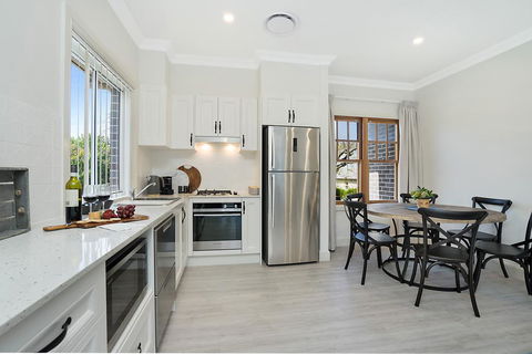 Accommodation Hunter - Adams Street Maitland - Hotel VIC 2