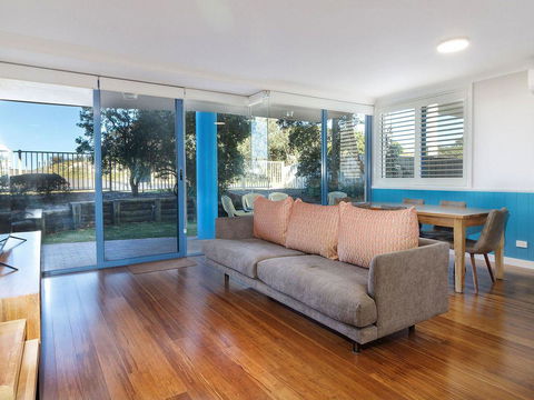 Across The Road From The Beach! - Hotel VIC 0